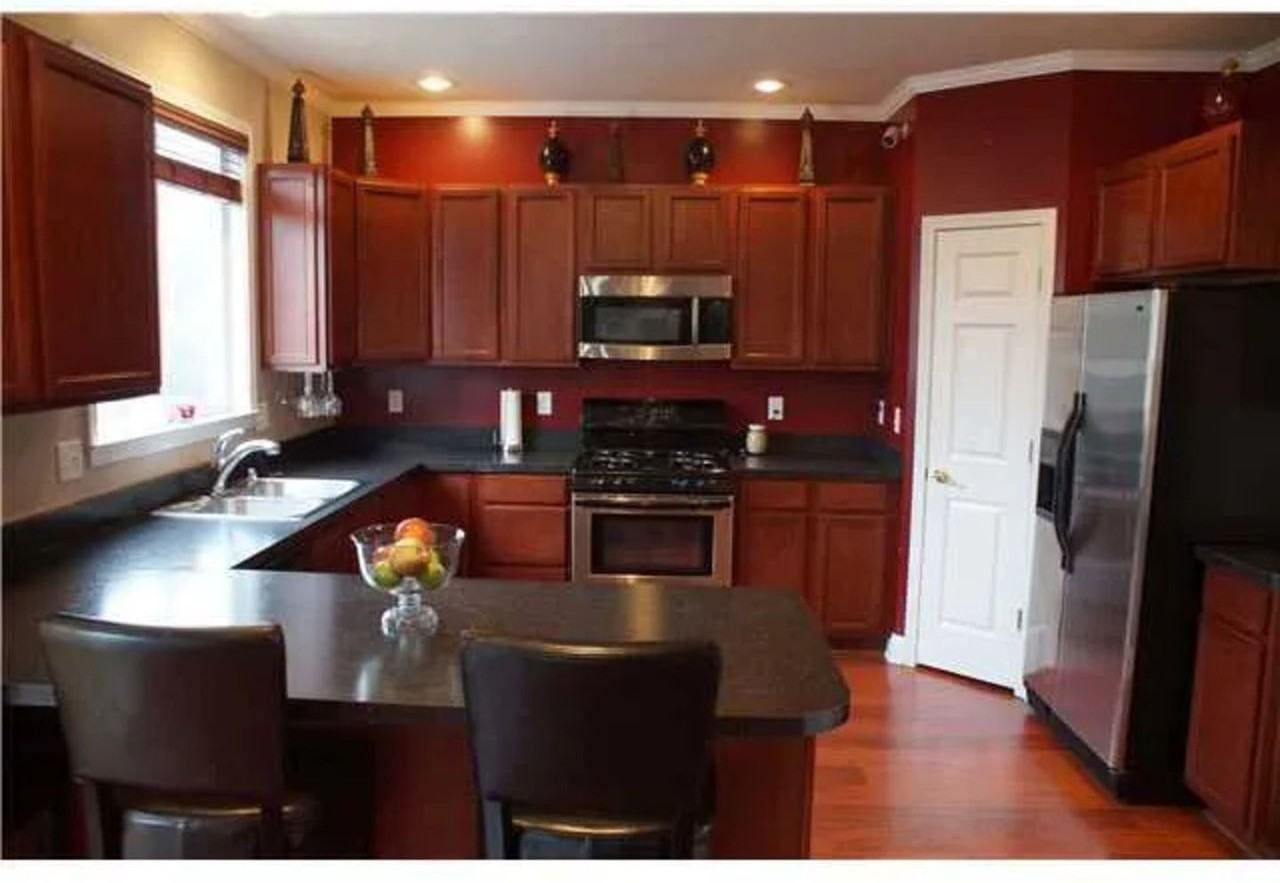5957 Troyes Rd - Photo 3 of 20