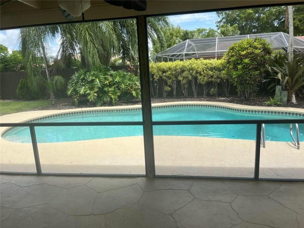 10734 Nw 17th Mnr - Photo 7 of 10