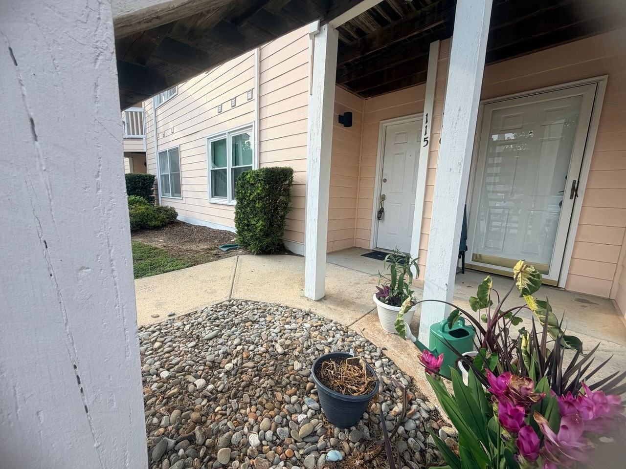 1850 Atlantic Dr - Photo 3 of 25