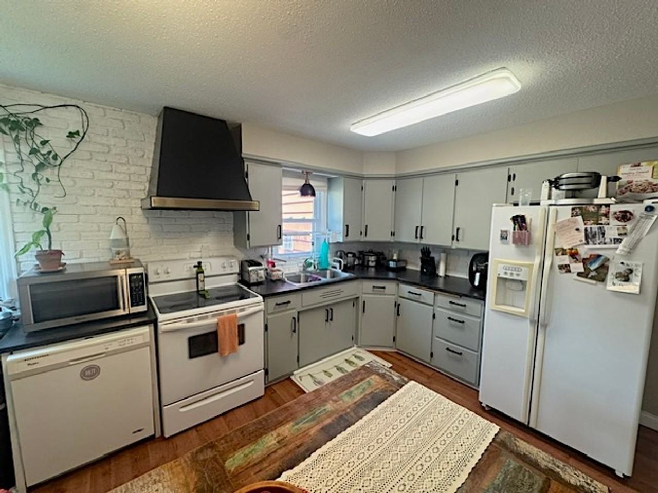 205 Hamel Rd - Photo 5 of 15