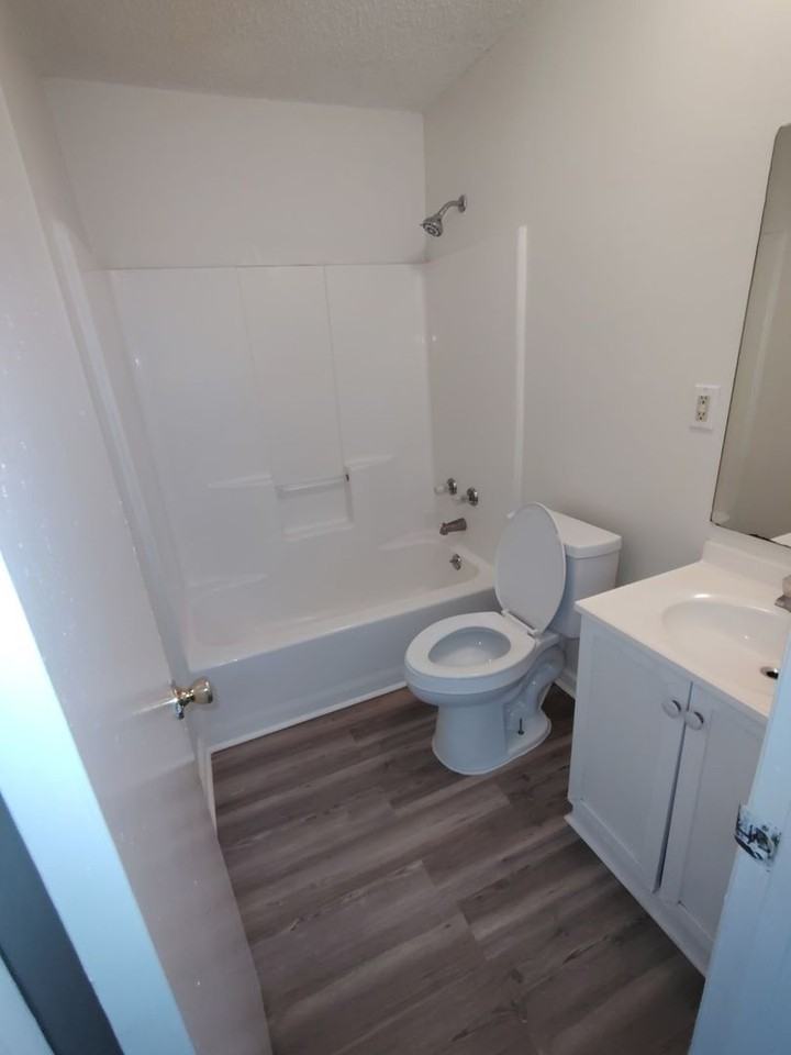 612 Green Gable Ct - Photo 2 of 3