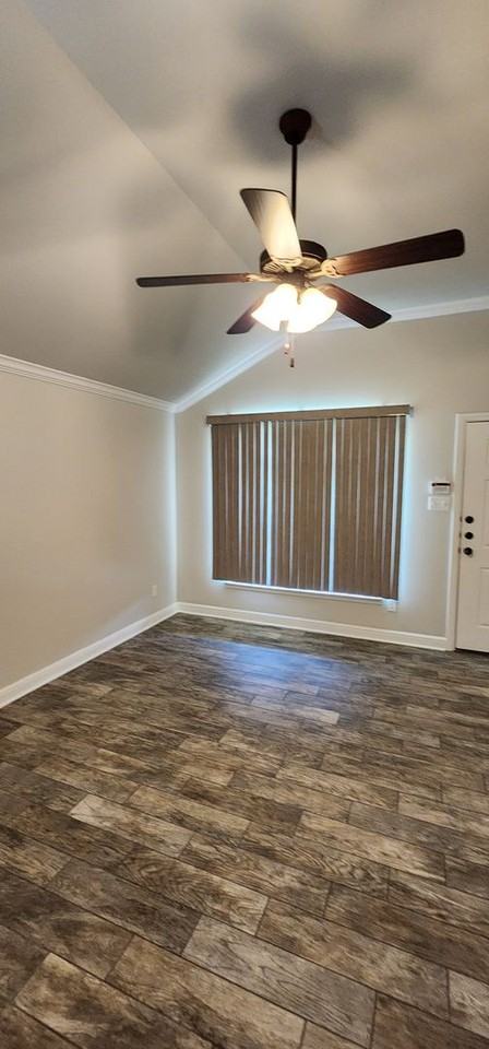 5600 Settlers Ct #B - Photo 2 of 24