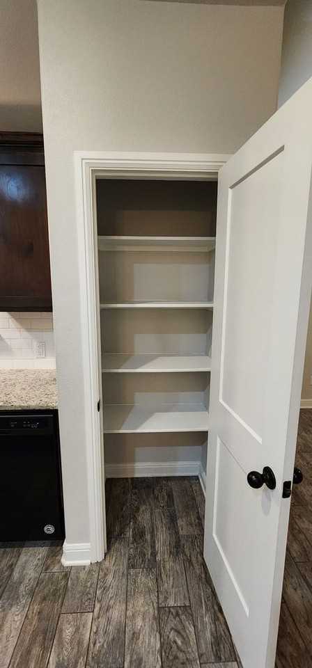 5600 Settlers Ct #B - Photo 7 of 24