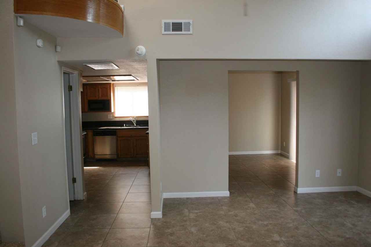 4615 Gardenwood Ln - Photo 6 of 16