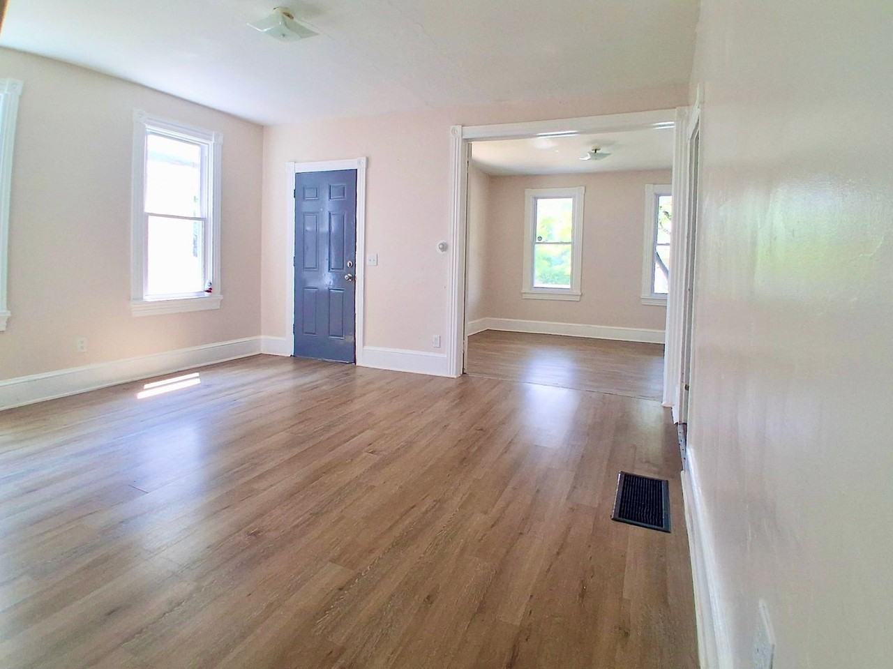 27 Ellis St - Photo 2 of 20
