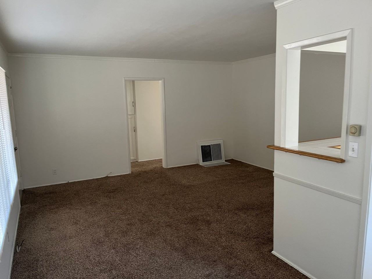 4404 Gondar Ave - Photo 4 of 11
