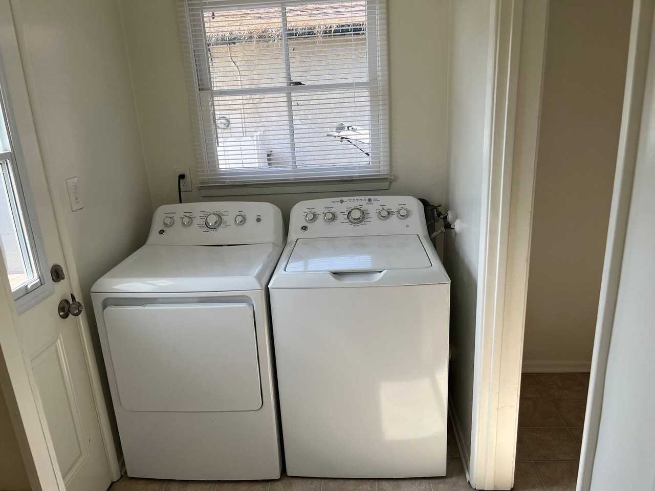 4404 Gondar Ave - Photo 5 of 11