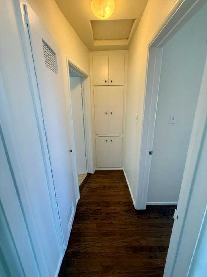 480 Almond Ave - Photo 5 of 12