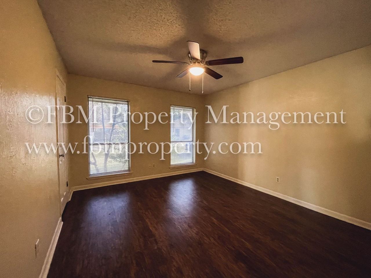 202 N 23 1/2 St - Photo 7 of 13