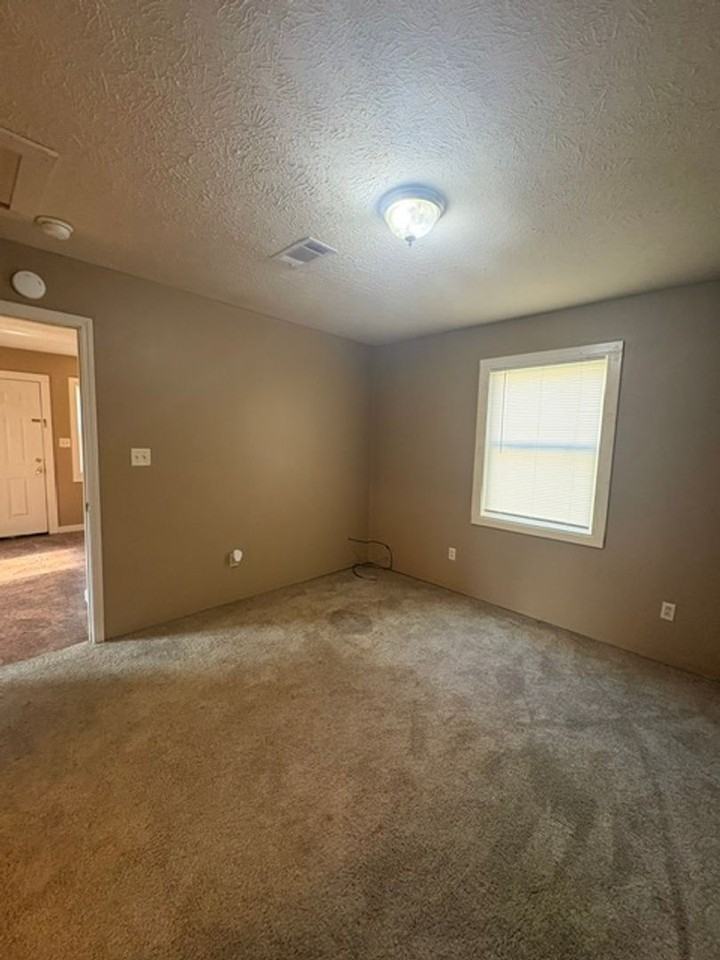 108 Ed Dr #108 - Photo 5 of 8