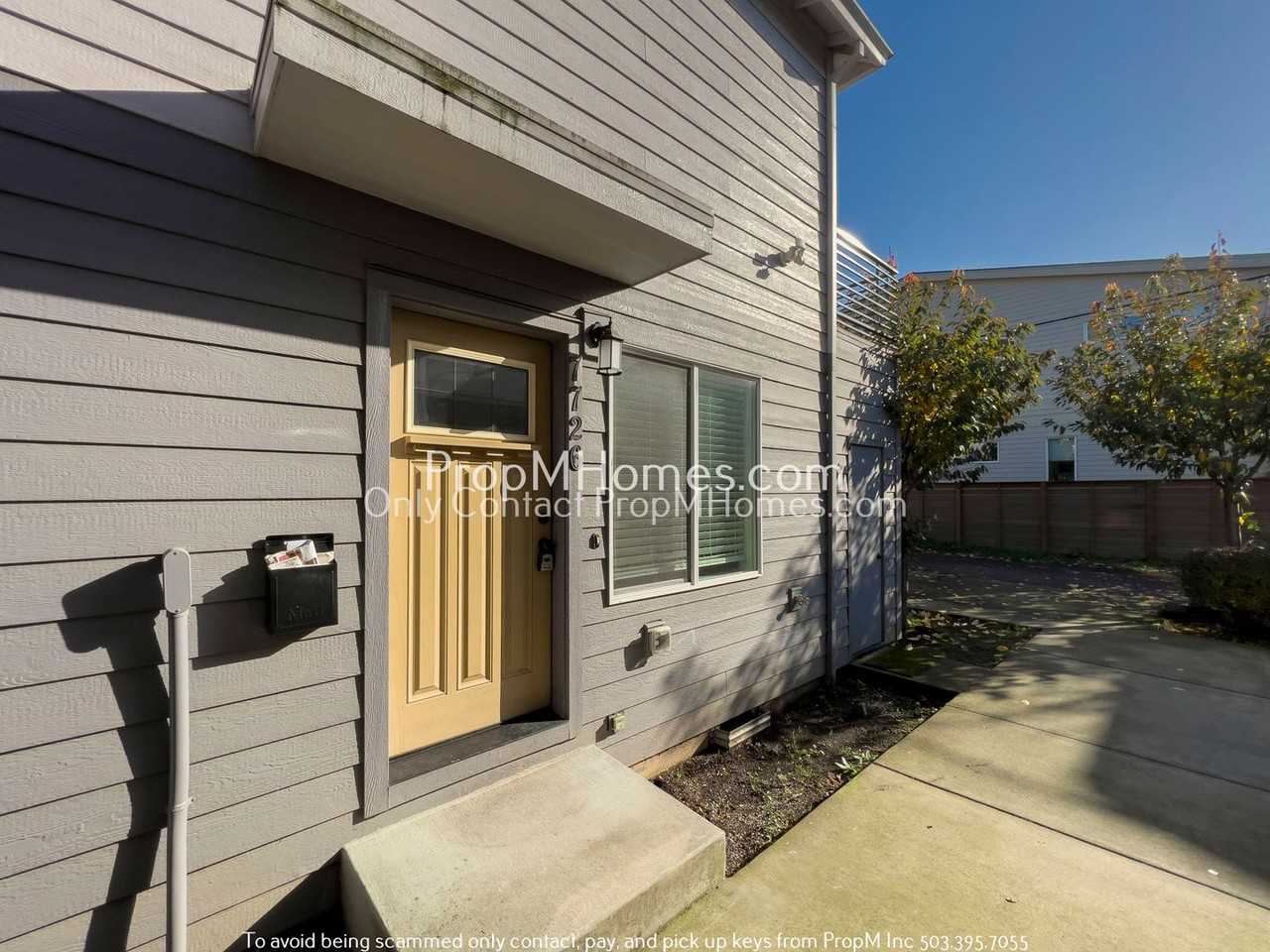 7726 Se Washington St - Photo 2 of 20