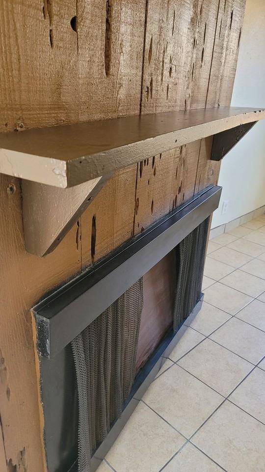 ELD803 - Photo 2 of 40