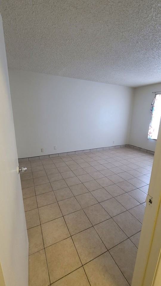ELD803 - Photo 6 of 40