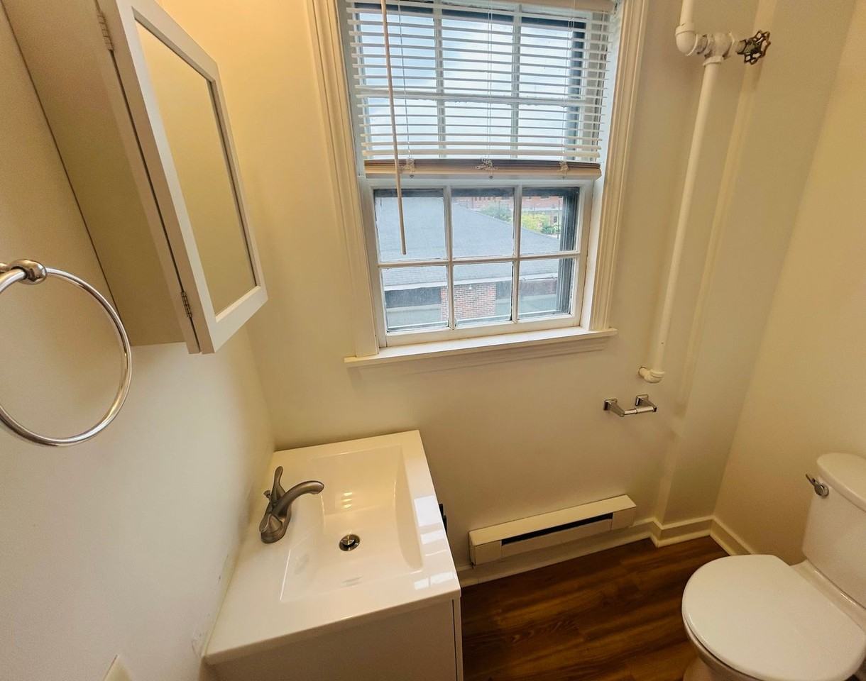 58 Main St - Photo 7 of 12