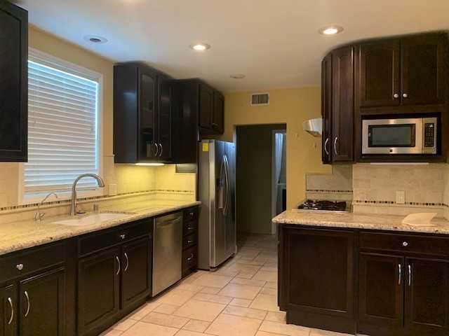459 N Jenifer Ave - Photo 5 of 33