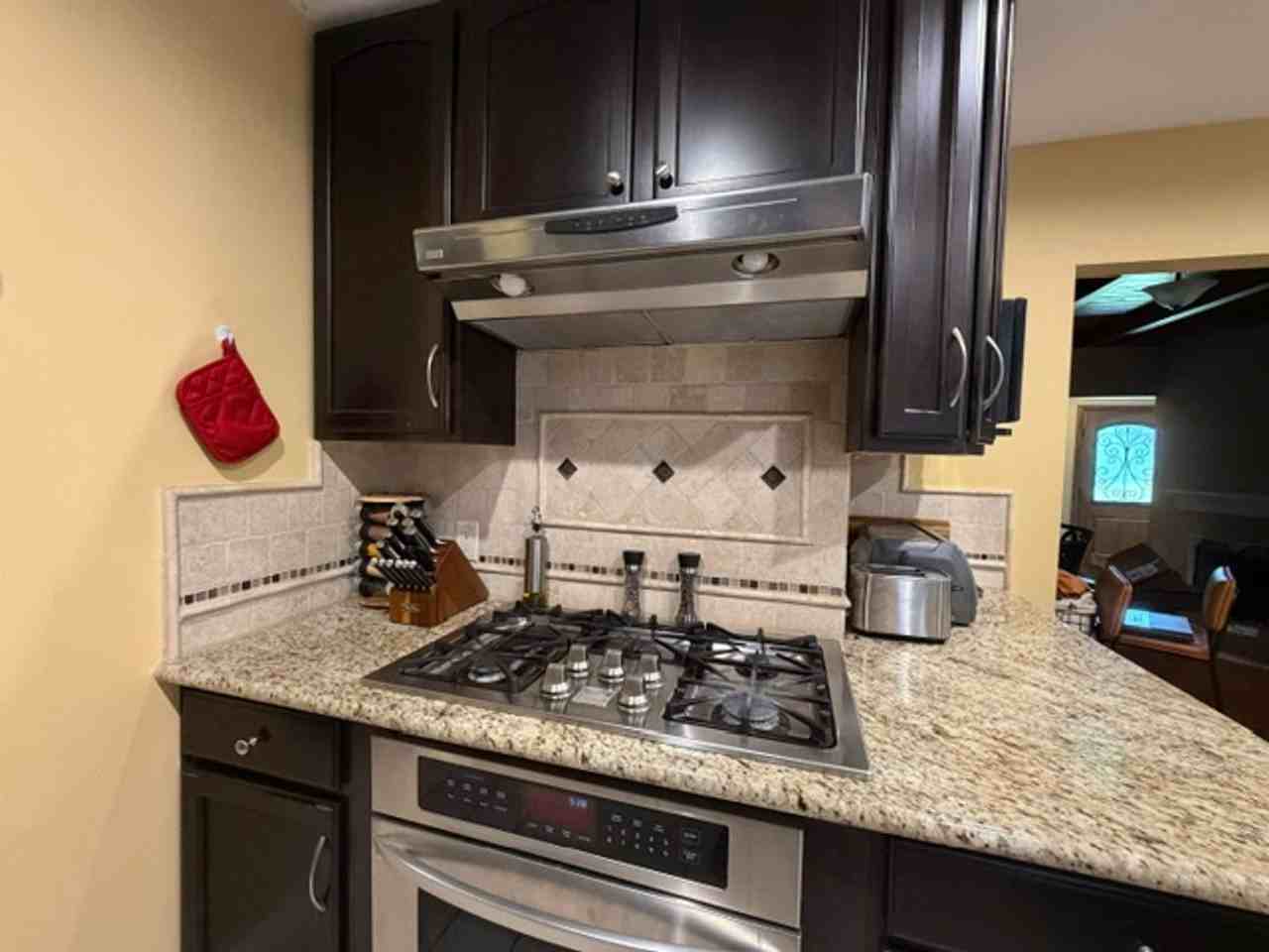 459 N Jenifer Ave - Photo 7 of 33