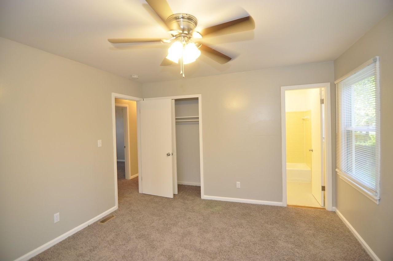 2816 Broadview Dr Nw - Photo 5 of 15