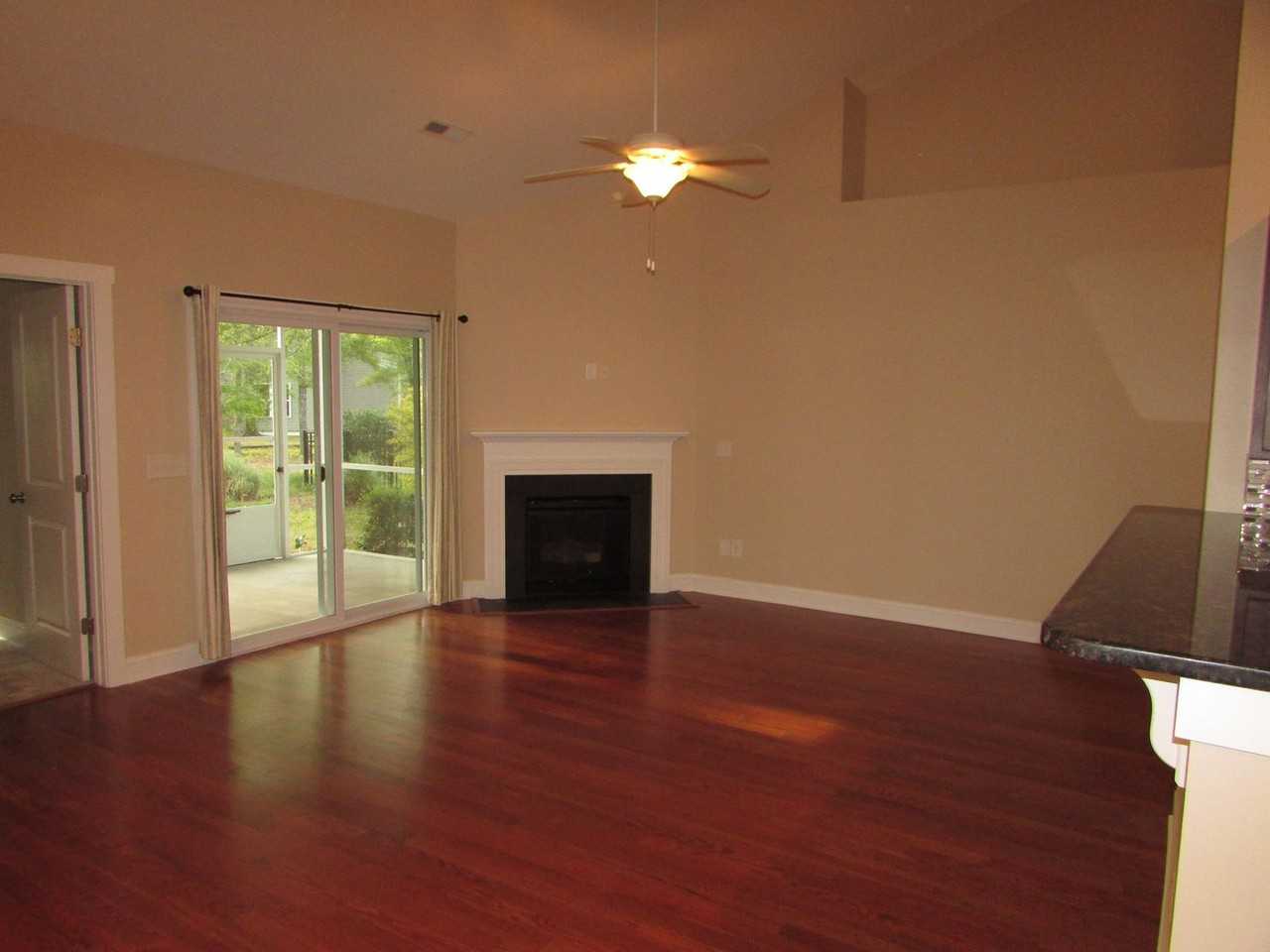 1519 Round Ridge Rd Se - Photo 4 of 37