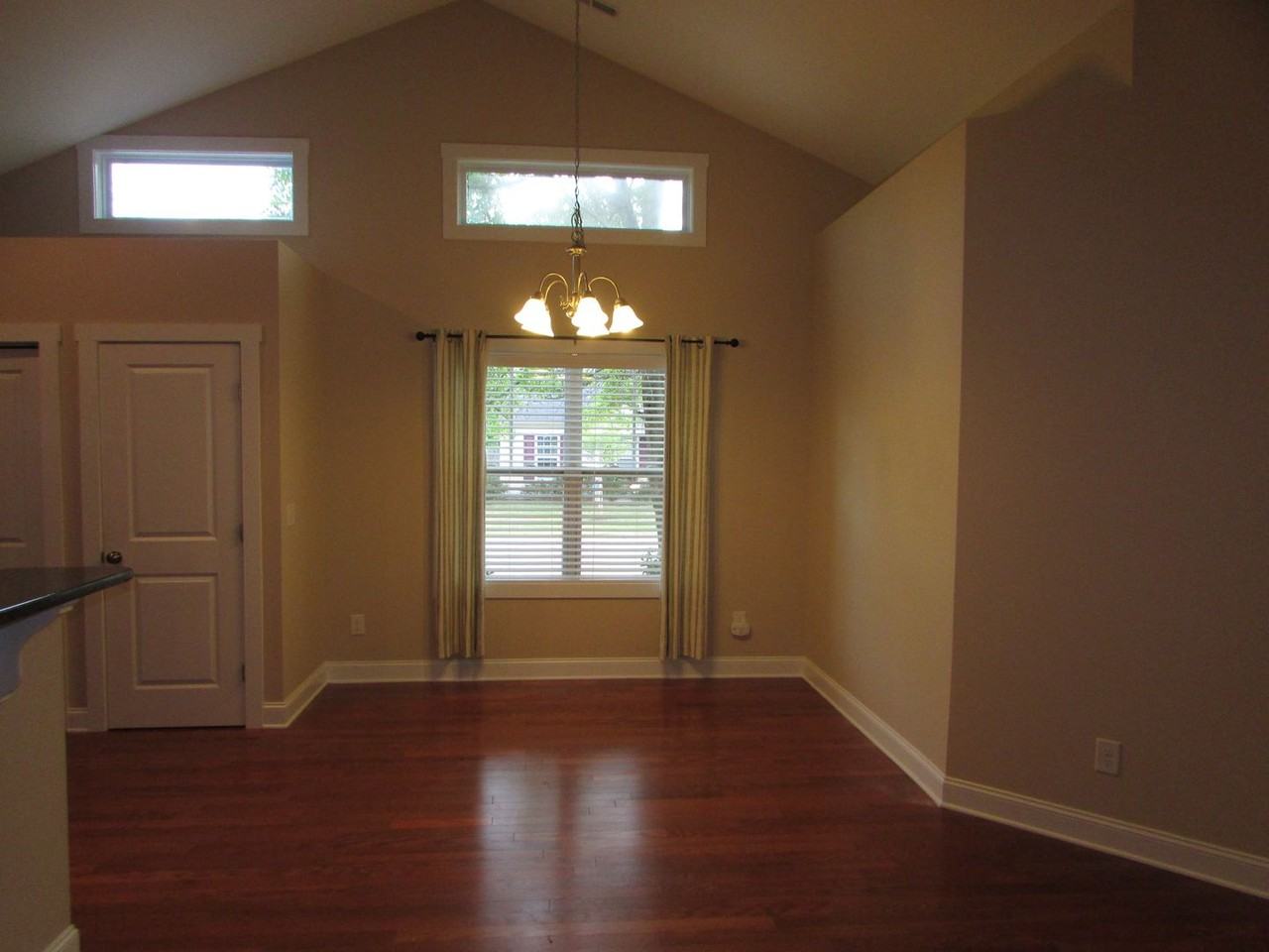 1519 Round Ridge Rd Se - Photo 5 of 37