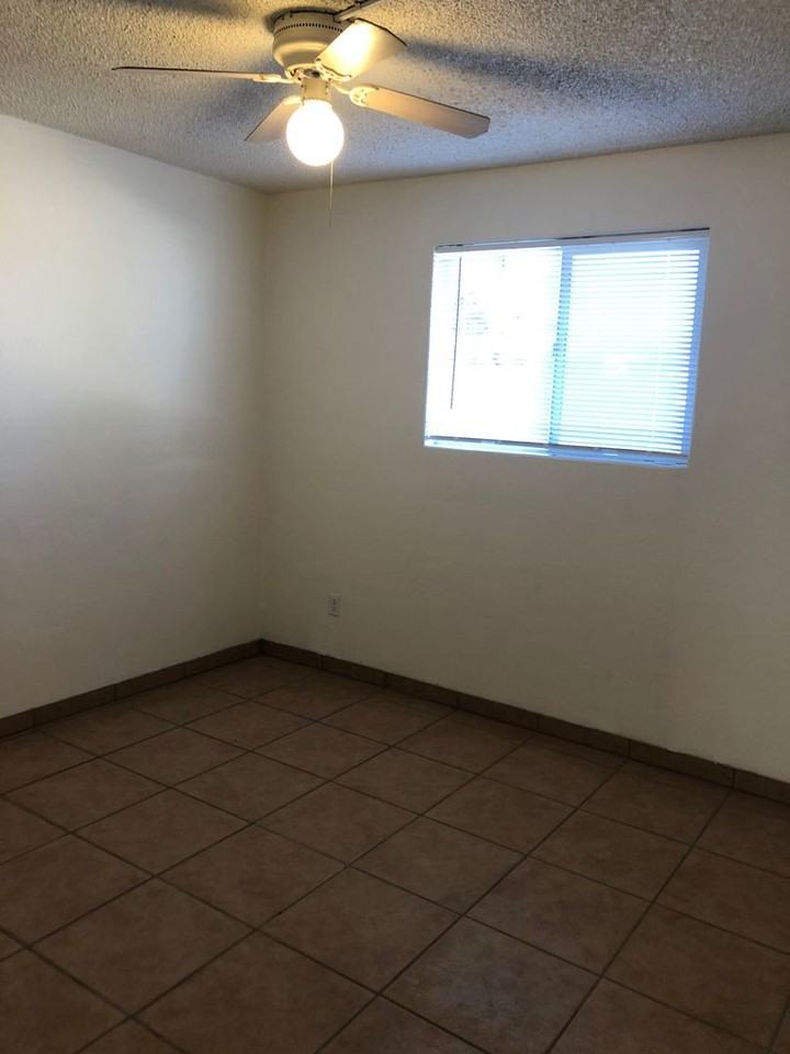 2714 S La Cruz Ave - Photo 7 of 12