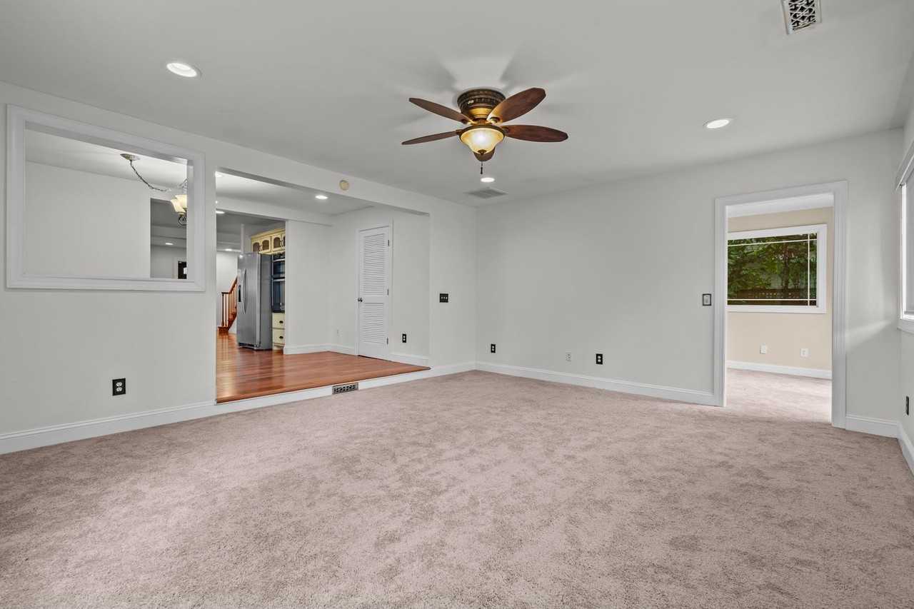 835 N Ashe St - Photo 2 of 50