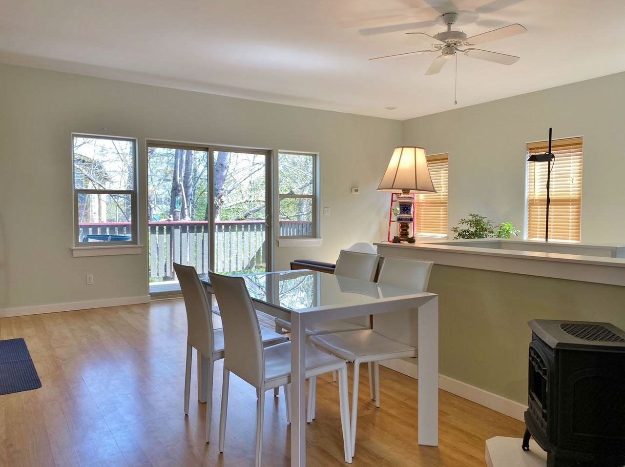 711 Katies Ln - Photo 2 of 20