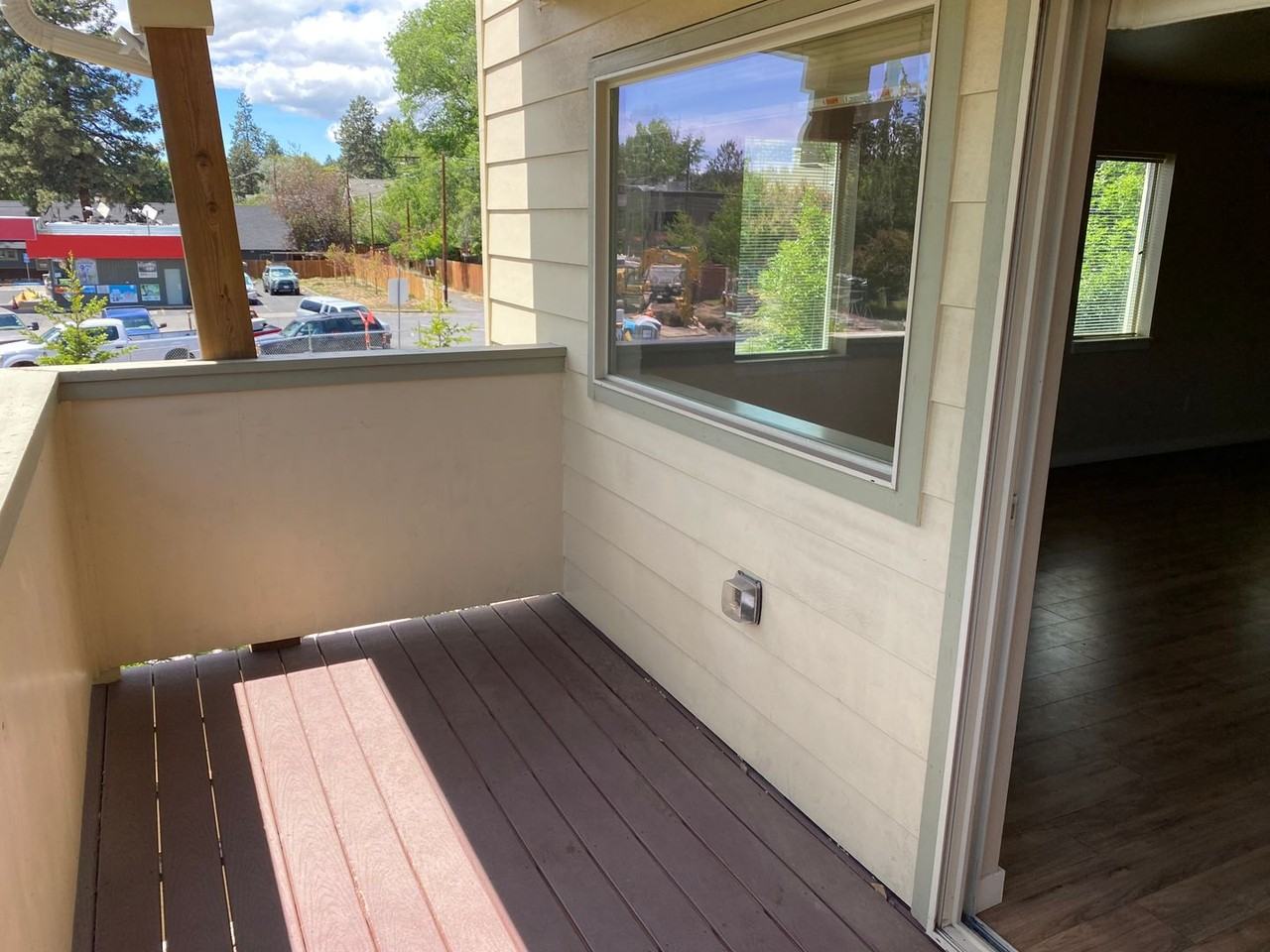 844 Nw Newport Ave - Photo 6 of 12