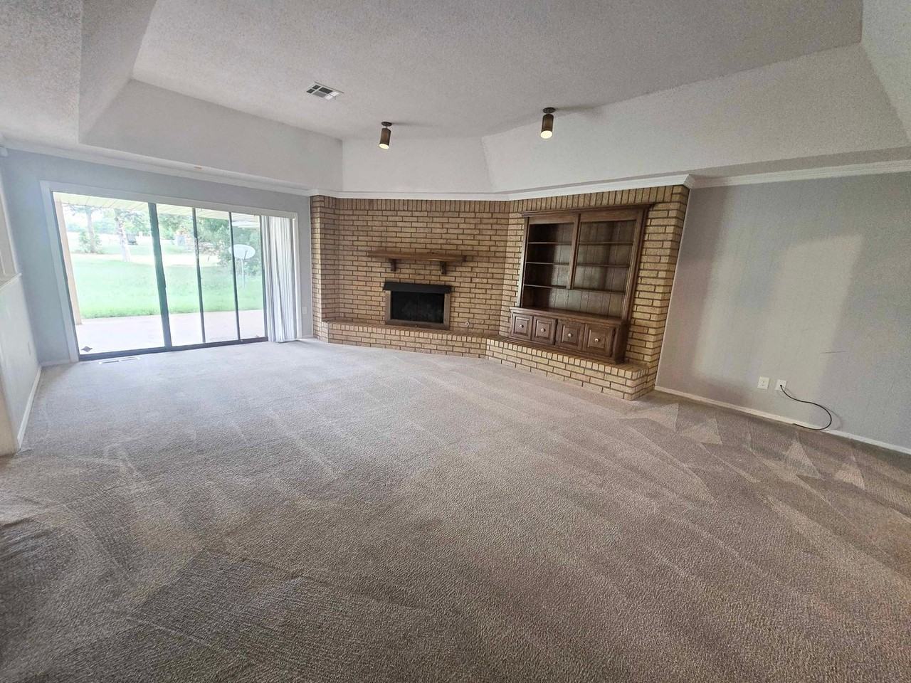 4009 Cherry Hill Ln - Photo 3 of 28