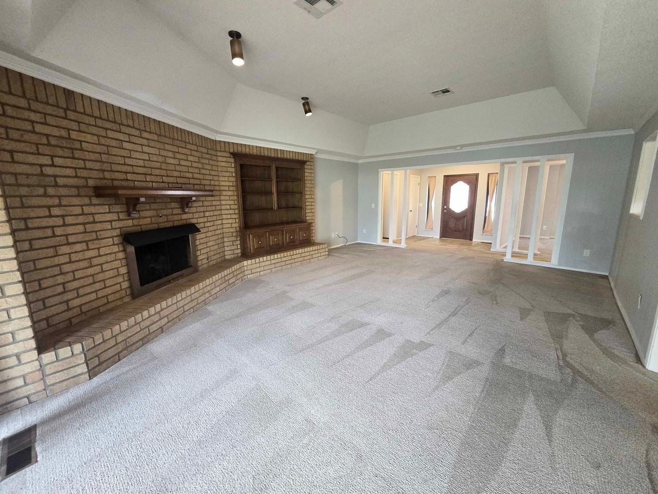 4009 Cherry Hill Ln - Photo 4 of 28