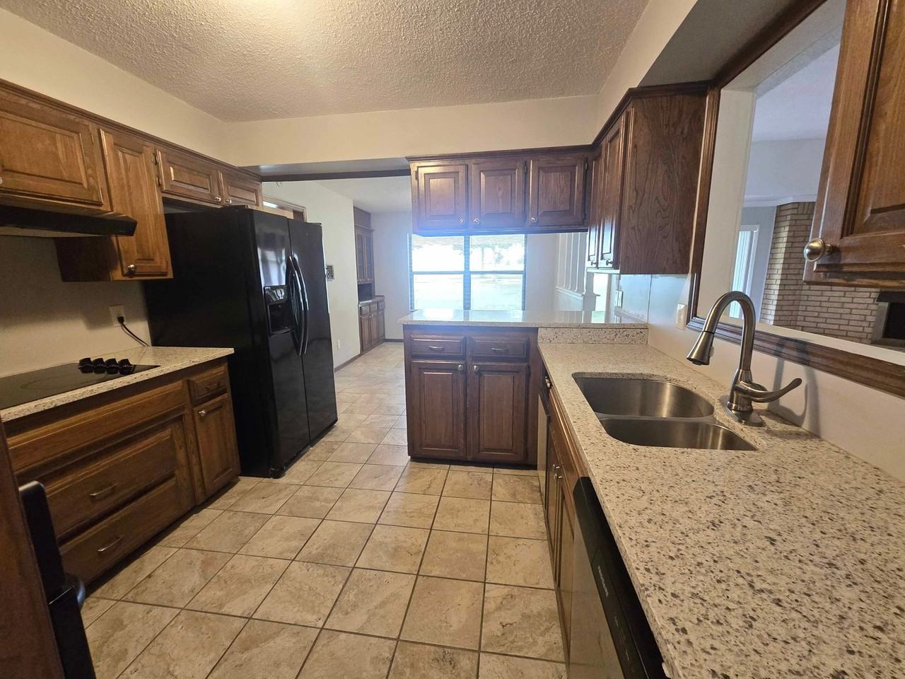 4009 Cherry Hill Ln - Photo 5 of 28