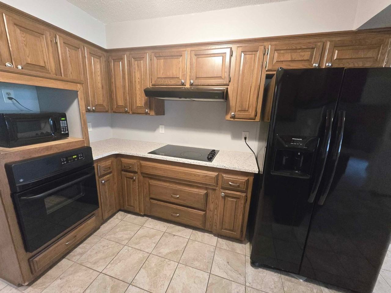 4009 Cherry Hill Ln - Photo 6 of 28