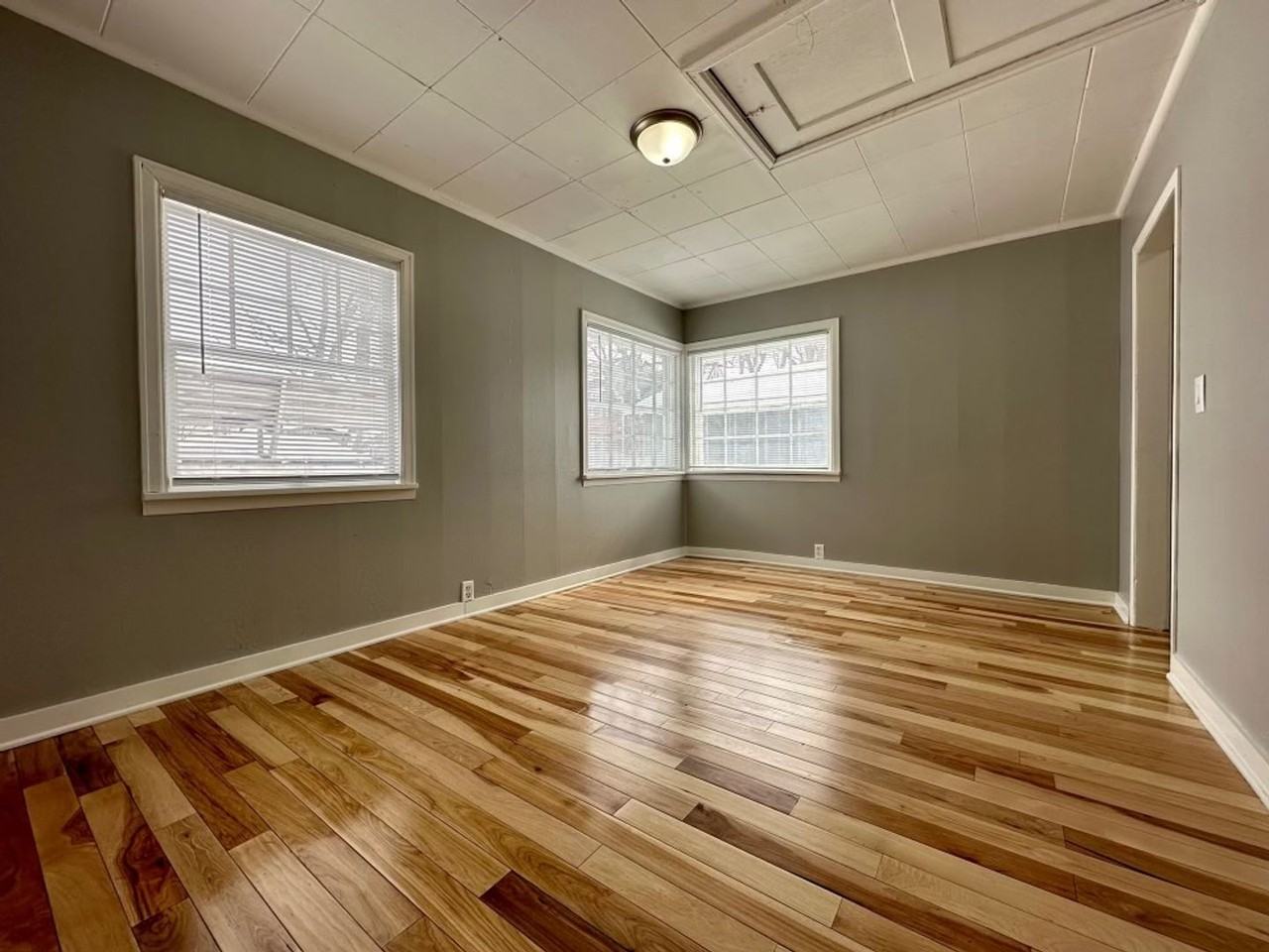 349 6th Ave S - Photo 2 of 8