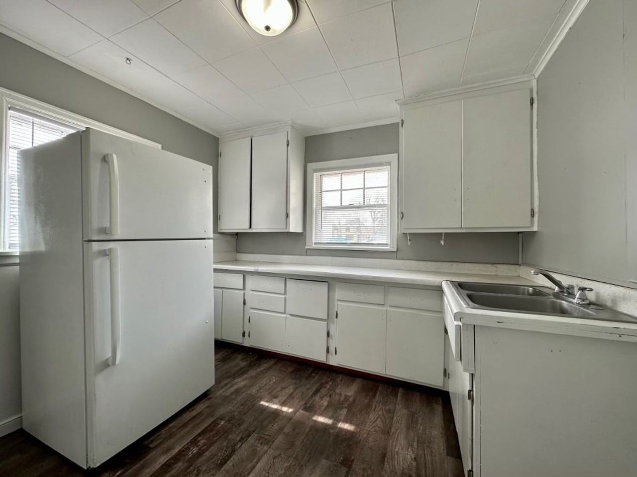 349 6th Ave S - Photo 5 of 8