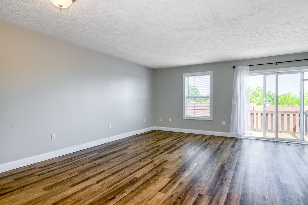 1615 Providence Blvd - Photo 3 of 17