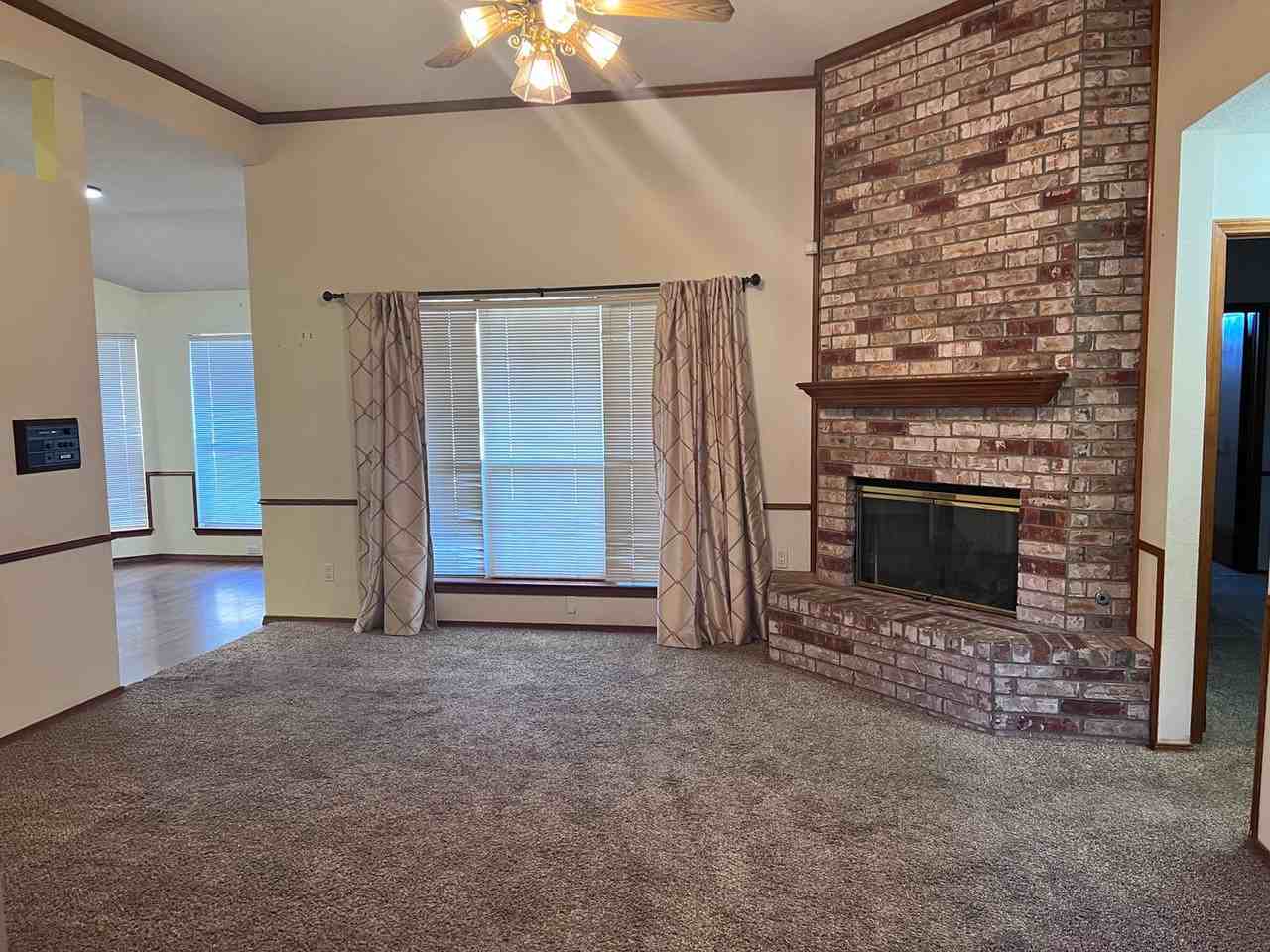 9304 Saguaro St Nw - Photo 2 of 15