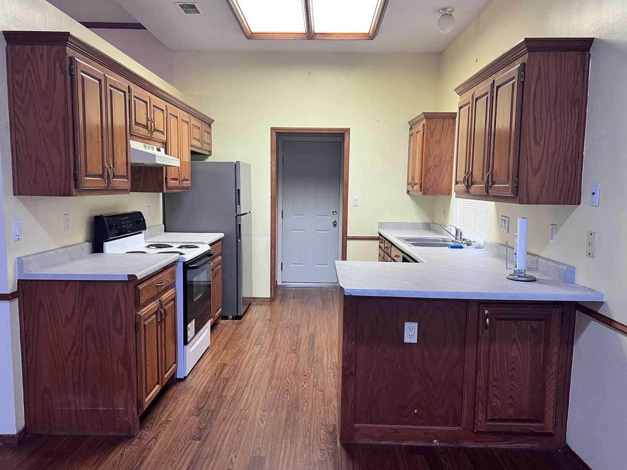 9304 Saguaro St Nw - Photo 3 of 15