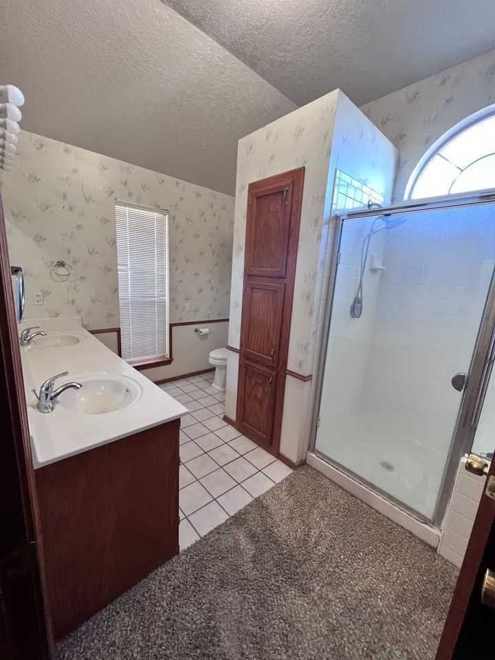9304 Saguaro St Nw - Photo 7 of 15