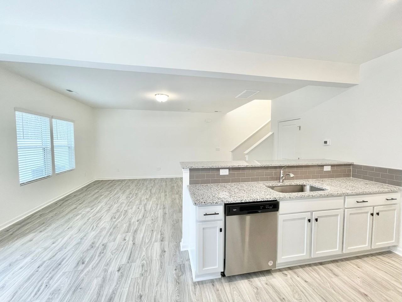 114 Luna Ln - Photo 3 of 15