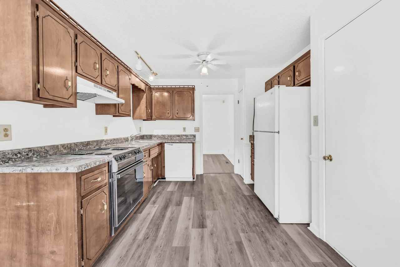 522 Eysian Rd - Photo 5 of 10