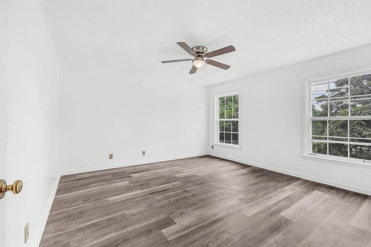522 Eysian Rd - Photo 7 of 10
