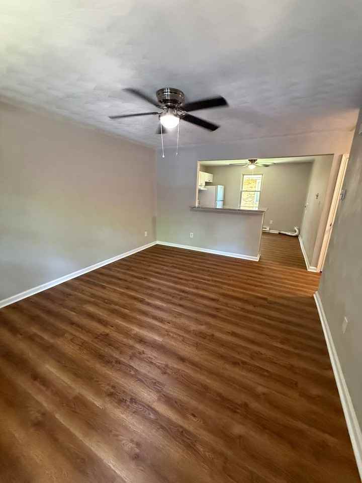 1350 Picadilly St #B - Photo 2 of 12