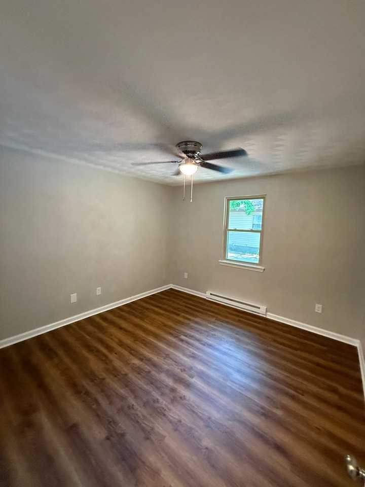 1350 Picadilly St #B - Photo 7 of 12