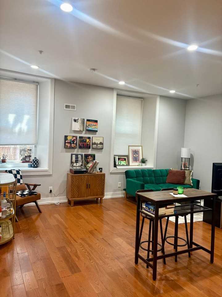 1236 E Columbia Ave. - Photo 3 of 21
