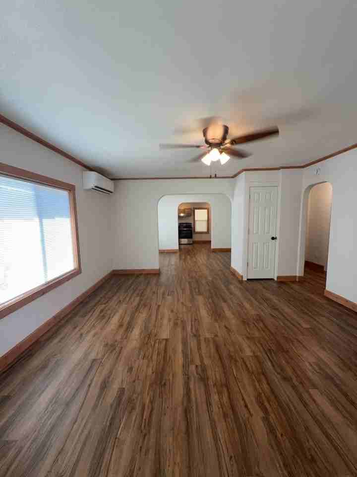 1202 Nw Hawthorne Ave - Photo 4 of 19