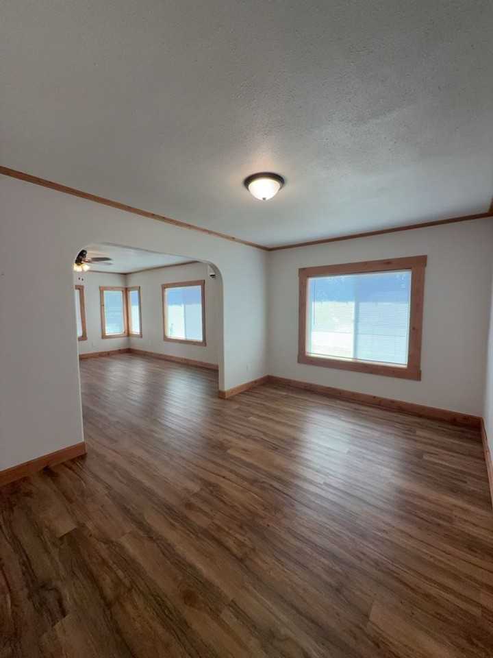 1202 Nw Hawthorne Ave - Photo 7 of 19