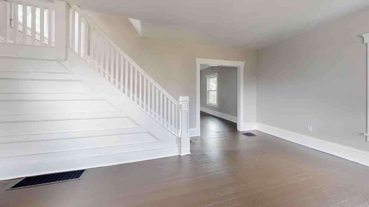 1021 Rex Ave Ne - Photo 2 of 12