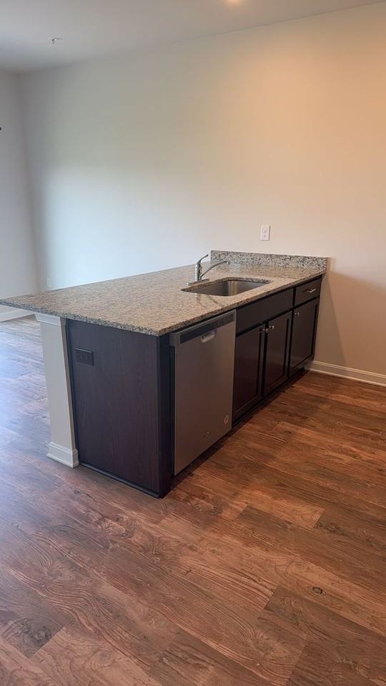 330 Locust Run Dr - Photo 4 of 13