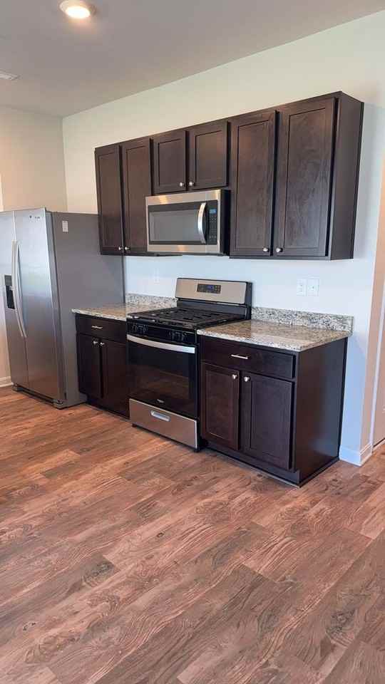 330 Locust Run Dr - Photo 5 of 13