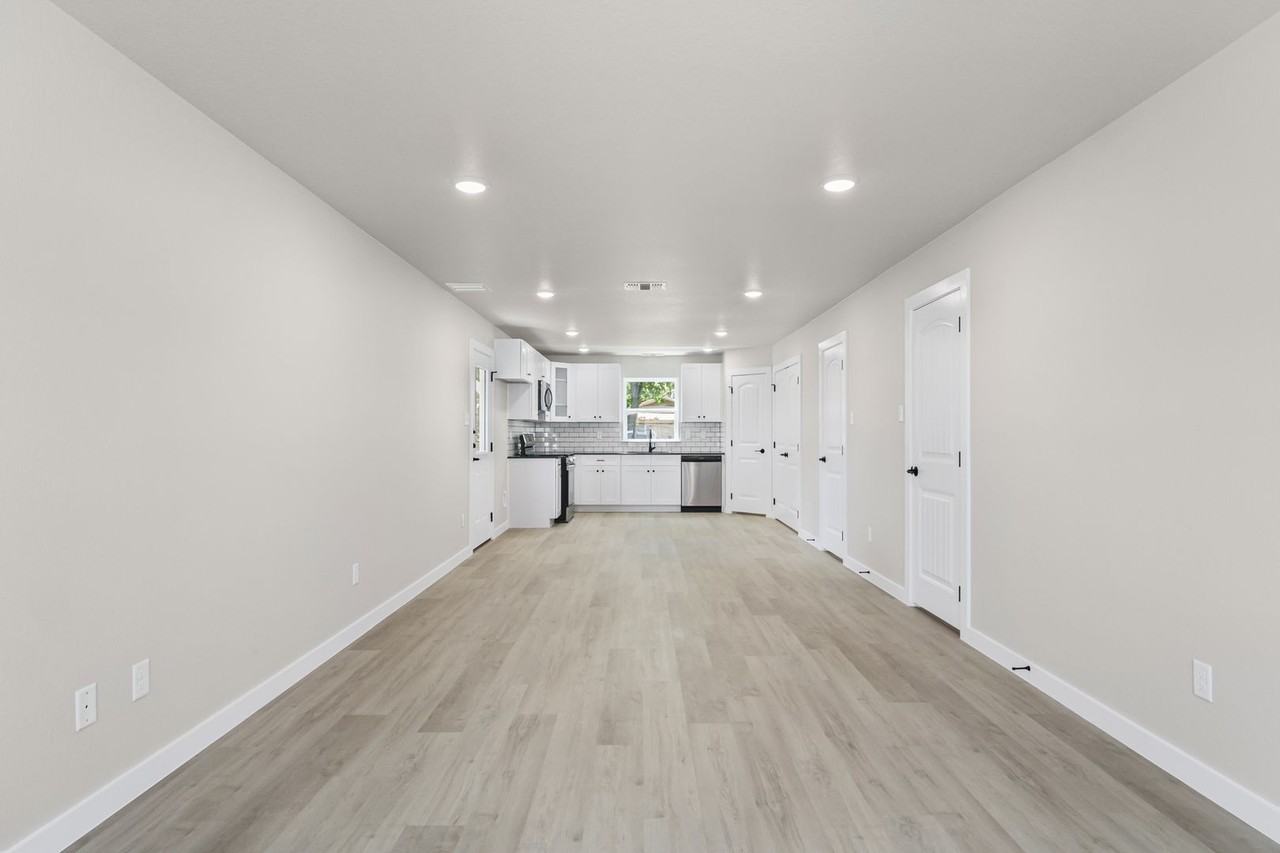 716 S Terrace St #A - Photo 5 of 25