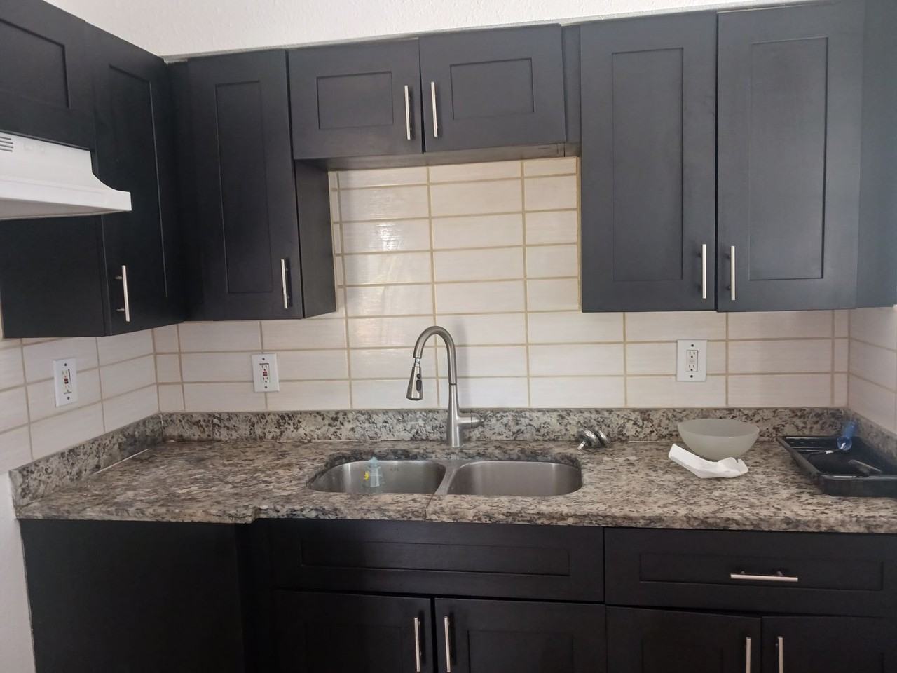 4807 E 14th Ave - Photo 2 of 14